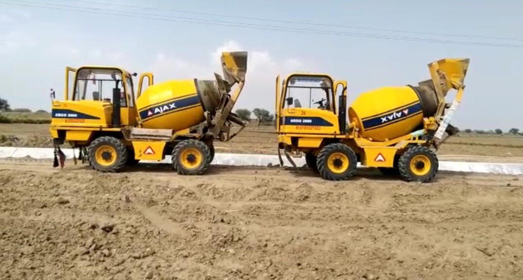 Self Loading Concrete Mixer on Rental in Rajasthan